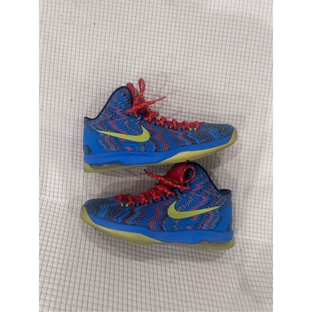 Kevin Durant 35 — unisex basketball shoes Size youth men’s 5.5 / women’s 7 blue